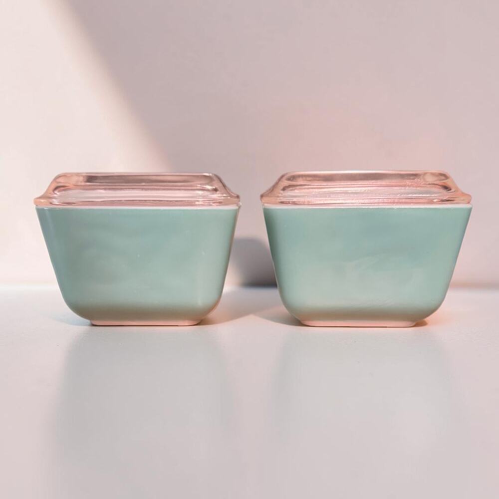Vintage 1950s Pyrex Turquoise Refrigerator Fridgies Set of 2 501 Rare With Lids